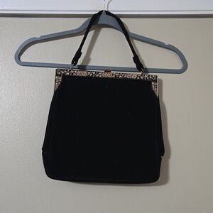 VINTAGE La France Needlepoint Black Hand Bag Purse